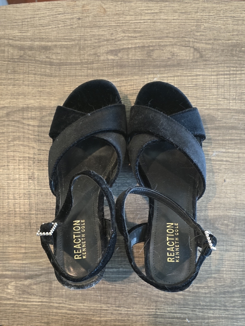 Kenneth Cole Reaction Black Suede Crisscross Heel Sandals